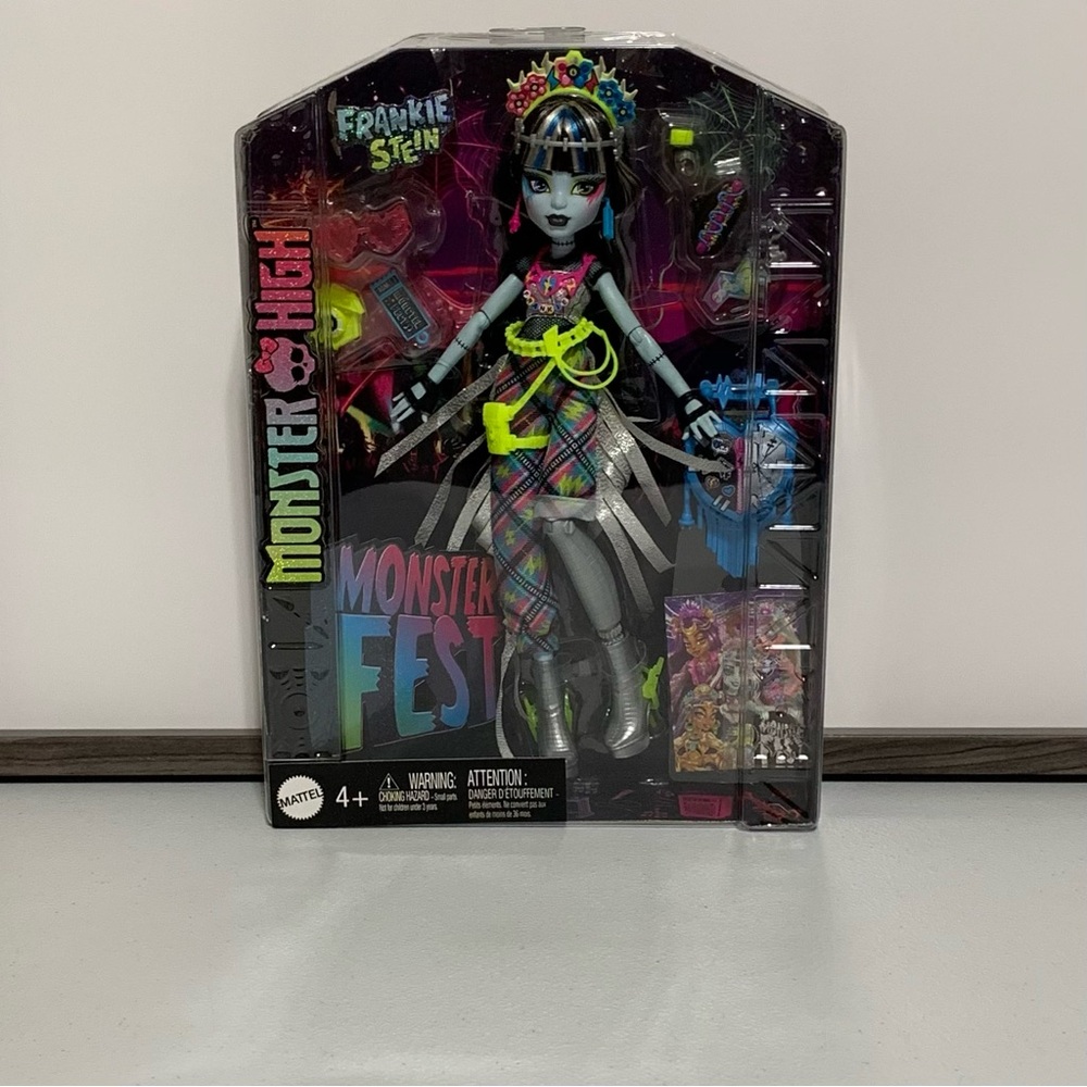 Monster High®: Monster Fest Frankie Stein™ Fashion Doll with Accessories-New